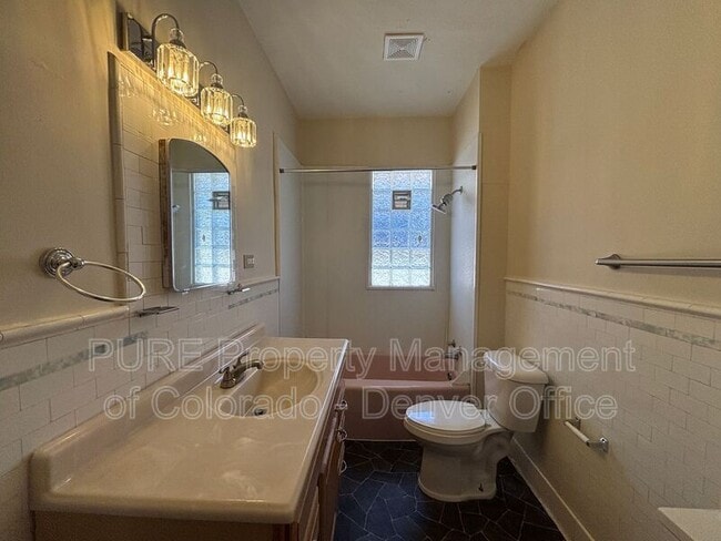 Building Photo - 3603 E 16th Ave