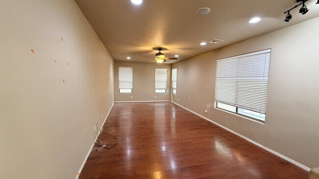 Building Photo - 17928 N Kari Ln