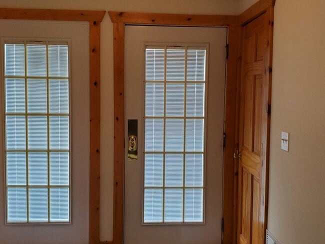 Building Photo - 2643 IL-178