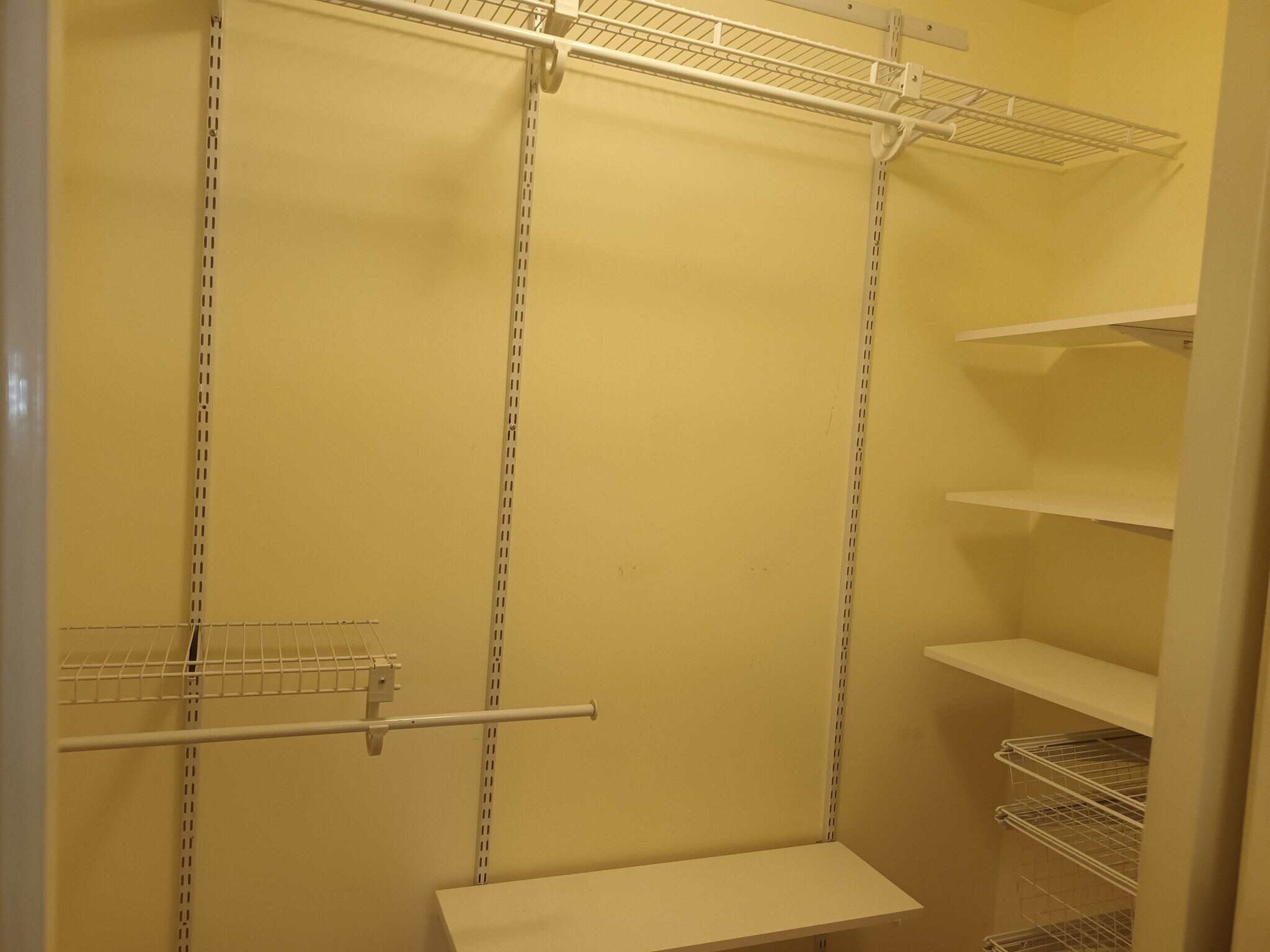 Walk In Closet Master 2 - 2626 Nashboro Blvd