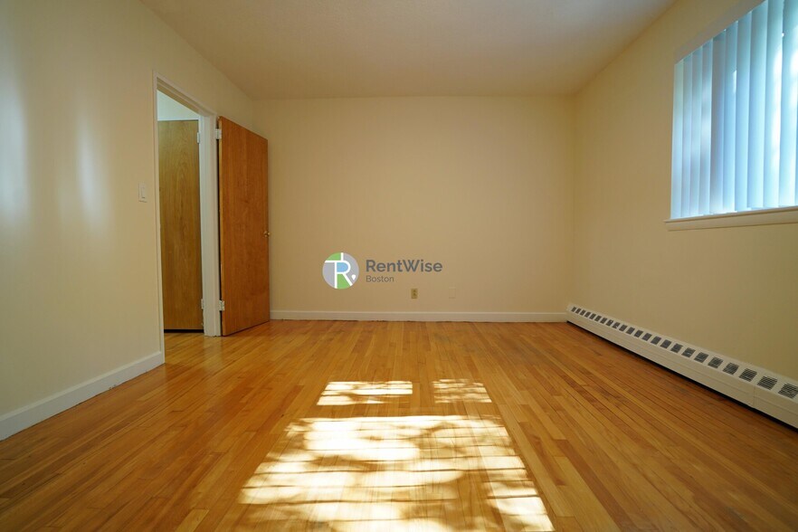 Building Photo - 59 Parkman St