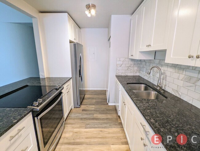 Building Photo - Beautiful Condo in Great Location!