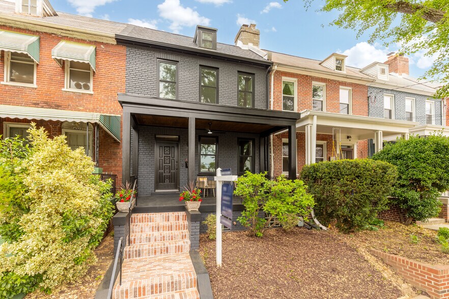 Primary Photo - 4327 2nd St NW