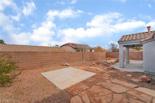 Building Photo - 186 Regal Sunset Ave