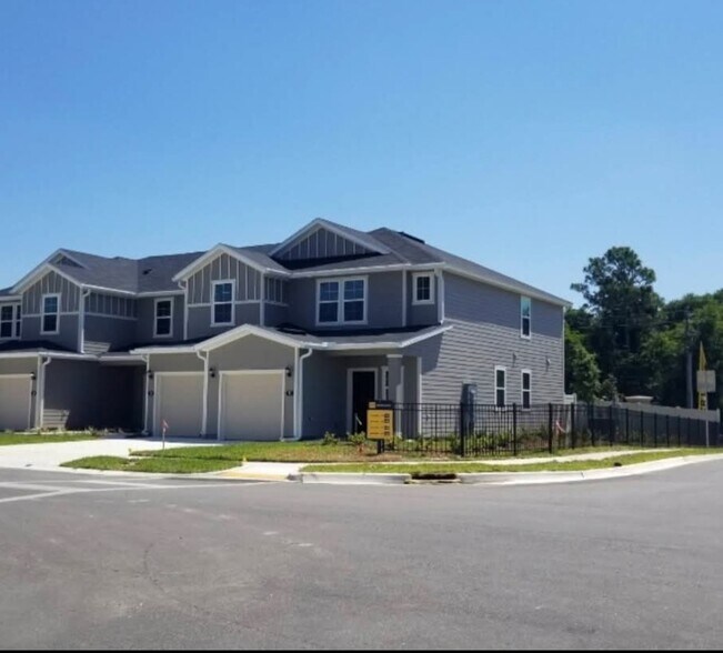 Building Photo - 52 Beach Palm Ct