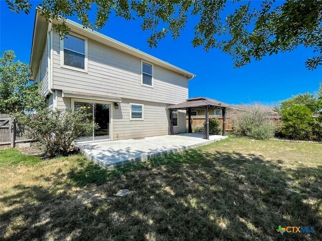 Building Photo - 2237 Stoneleigh Dr