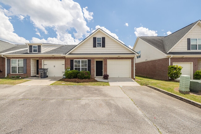 Building Photo - 131 Grove Landing Ct