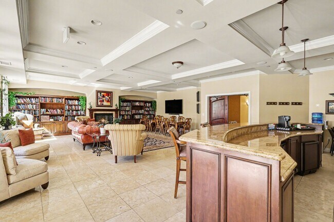 Building Photo - Location and Luxury! 2 Bedroom 2 Bathroom in Cherry Creek!