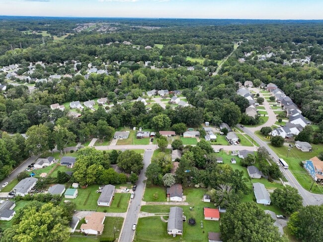 Building Photo - 113 Crestview Dr
