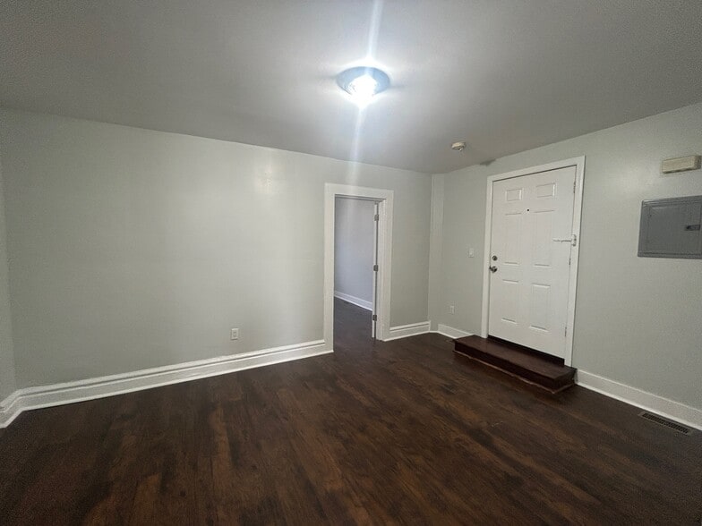 Living Room - 152 Stuyvesant Ave