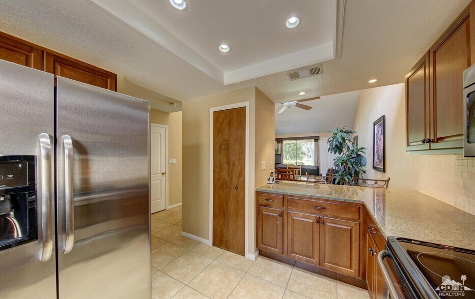 Building Photo - 203 Serena Dr