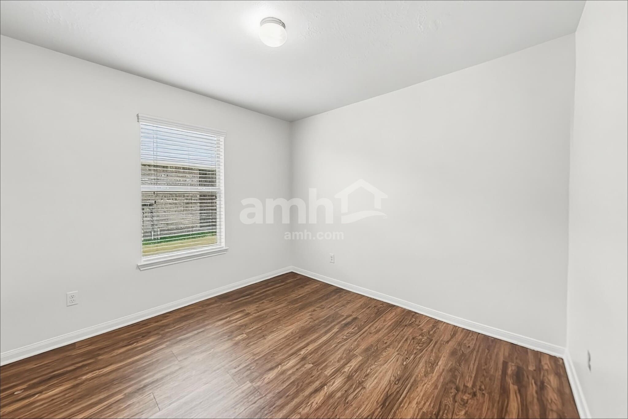 Building Photo - 22 Mira Loma Dr