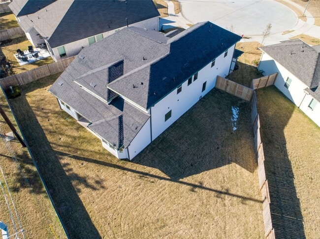 Building Photo - 1911 Hickory Grv Ln
