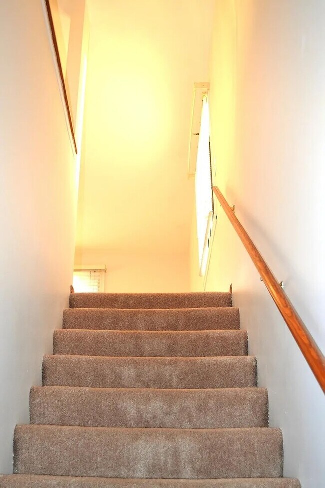 Building Photo - 1306 Forestdale Ct