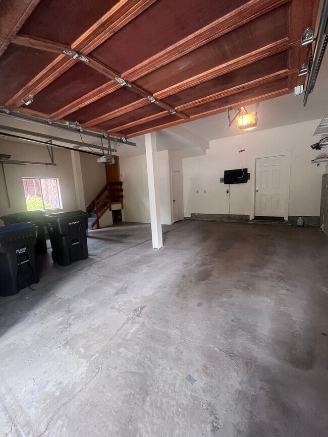 Building Photo - Long Term Lease in Tahoe Donner