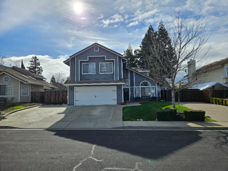 Building Photo - 41 Marcia Ct