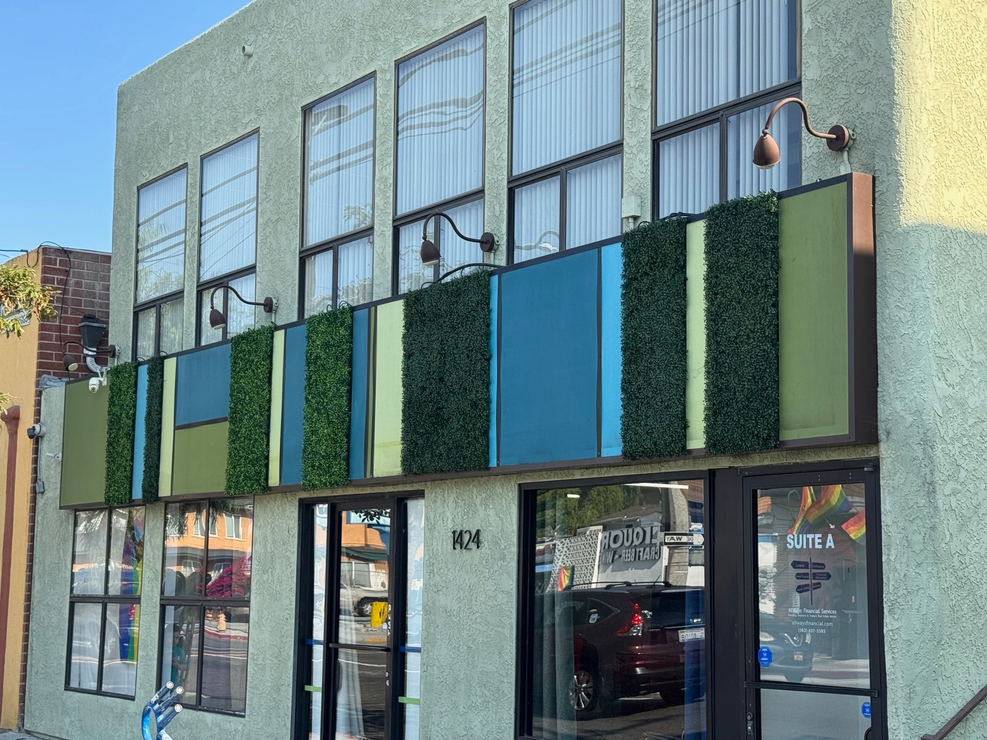 Building Photo - 1424 E Broadway