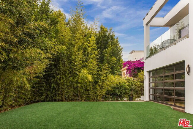 Building Photo - 12443 W Sunset Blvd
