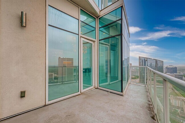 Building Photo - 4521 San Felipe St