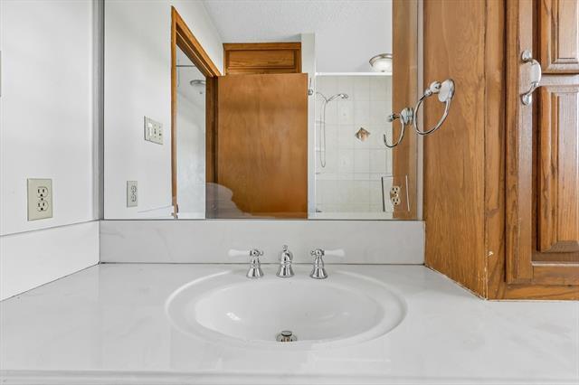 Building Photo - 5702 Teasley Ln