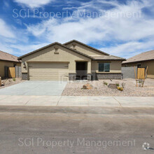 Building Photo - Casa Grande home ready for move in