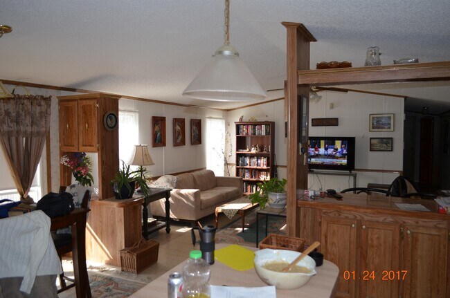 Building Photo - 805 S Weatherford St