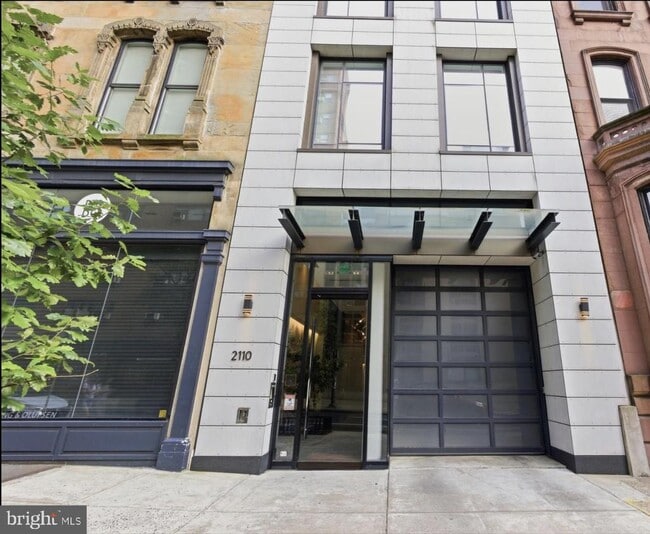 Building Photo - 2108 Walnut St
