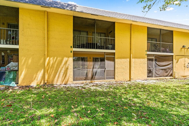 Building Photo - 507 Meadows Cir