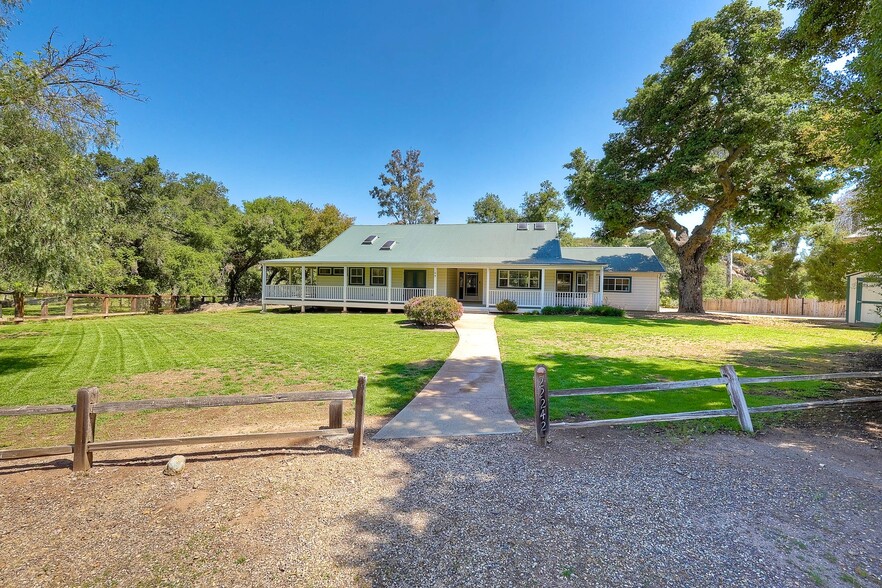 Owner maintains yard - 22242 Little Klondike Rd