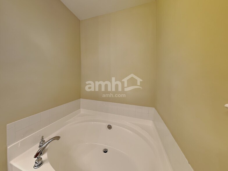 Building Photo - 110 Harper Ridge Ct
