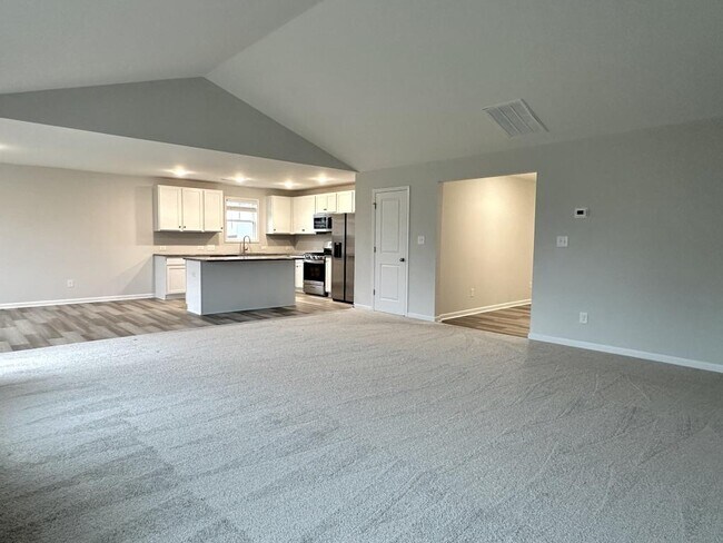 Building Photo - 2102 Roadster Pony Ln