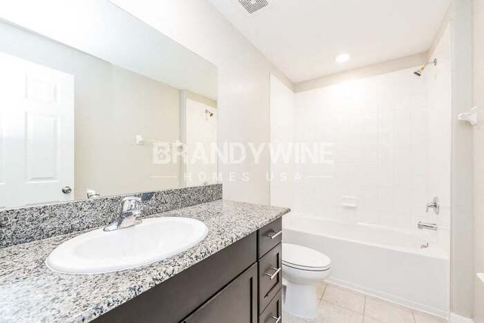 Building Photo - 5616 Mercado Dr