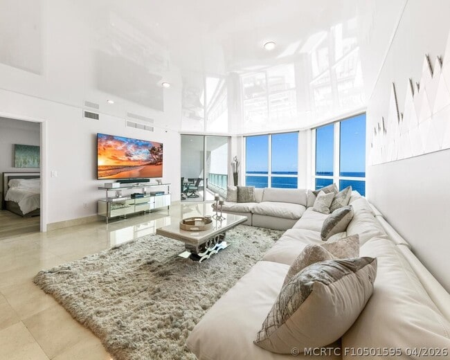 Building Photo - 101 S Fort Lauderdale Beach Blvd