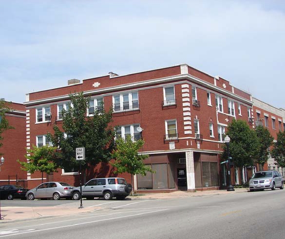 Primary Photo - 6405 N Wayne Ave