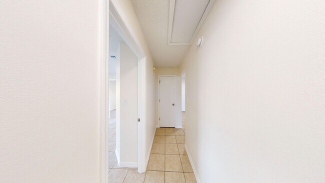 Building Photo - 4Br/ 2Bath Home In Clermont - Available Now!