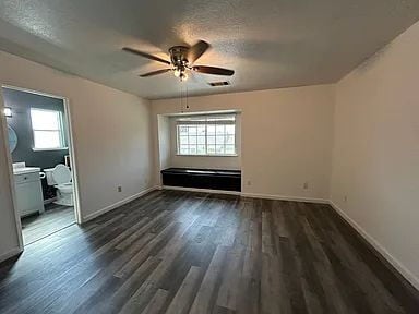 Building Photo - single-family home located in a cul-de-sac