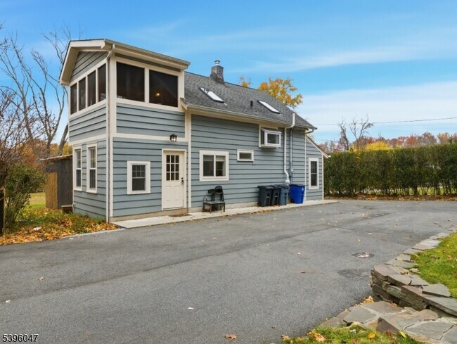 Building Photo - 1 Mountain Ave