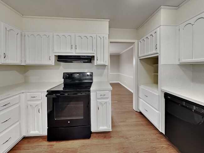 Building Photo - 1431 Lantana Dr