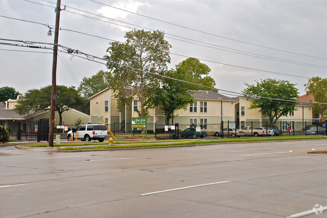 Building Photo - Summit at Mirasol Apartments