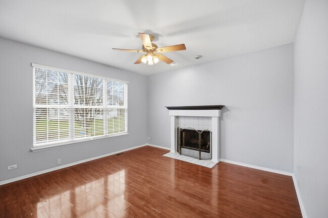 Building Photo - 512 Normandy Ln