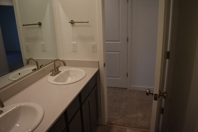 Building Photo - 4752 Sami Jo Dr