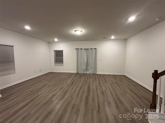 Building Photo - 5034 Falstone Dr