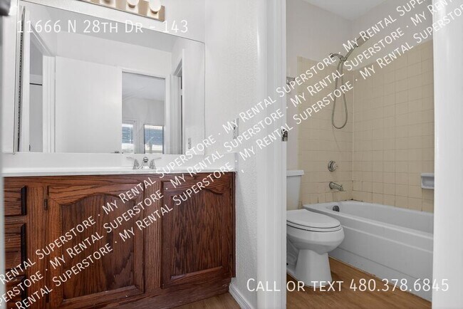 Building Photo - 11666 N 28th Dr