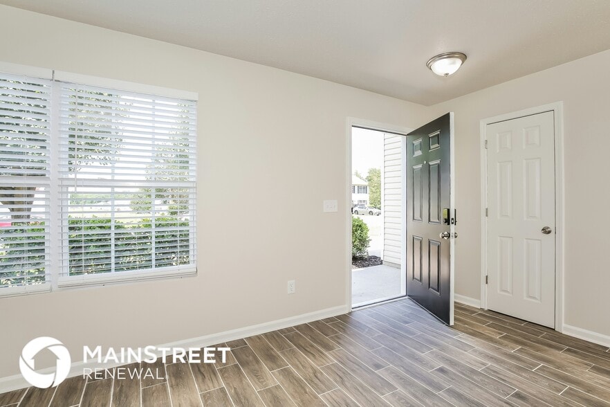 Building Photo - 4078 Clovelly Dr