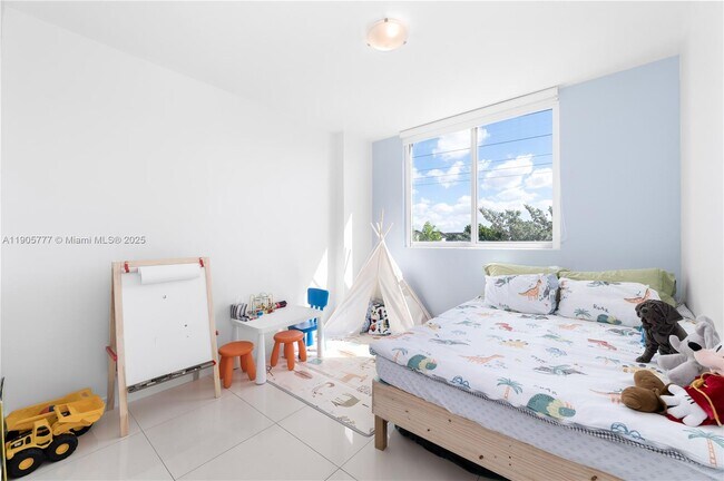 Building Photo - 7751 NW 107th Ave