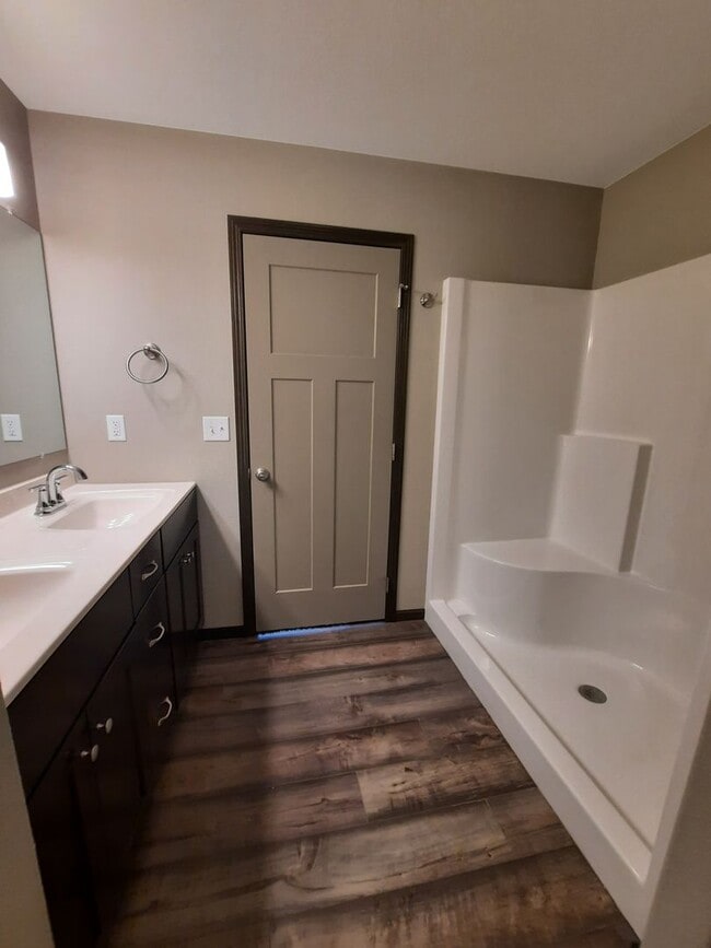 Building Photo - 4 BED | 3 BATH | SINGLE-FAMILY | DOUBLE GA...