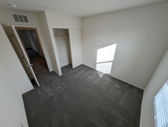 Building Photo - 5018 Sage Mesa Ave