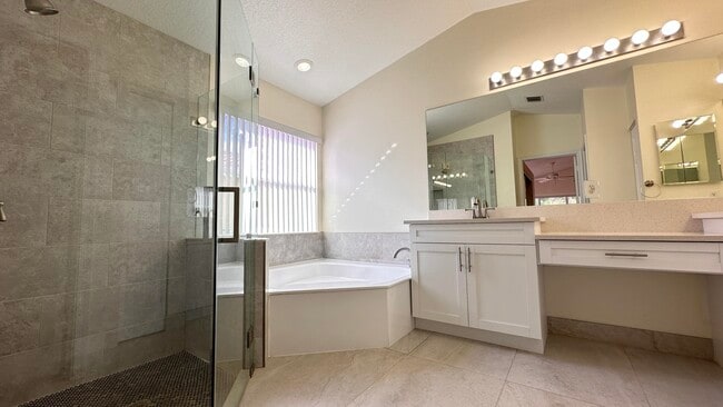 Building Photo - 19010 SW 10th St