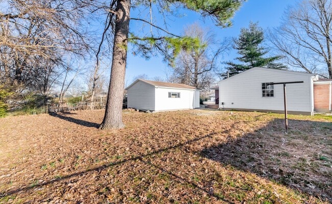 Building Photo - 4BR/2Ba house- Ready for new occupant!