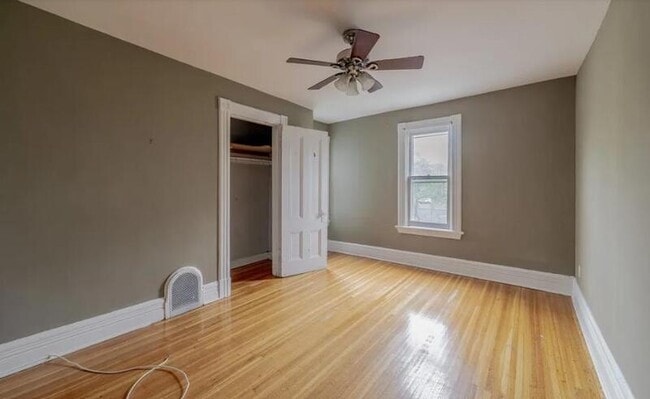 Building Photo - 213-215-215 Oxford St